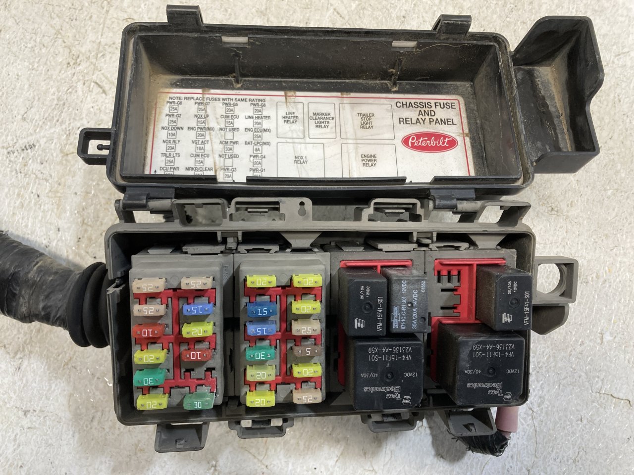 P53 6110 Peterbilt 386 Fuse Box For Sale