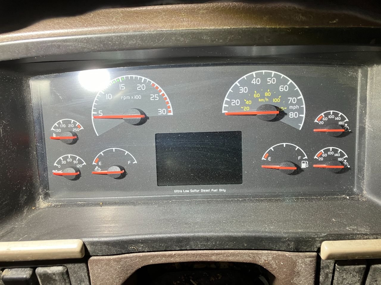 A C Volvo Vnl Speedometer Instrument Cluster For Sale