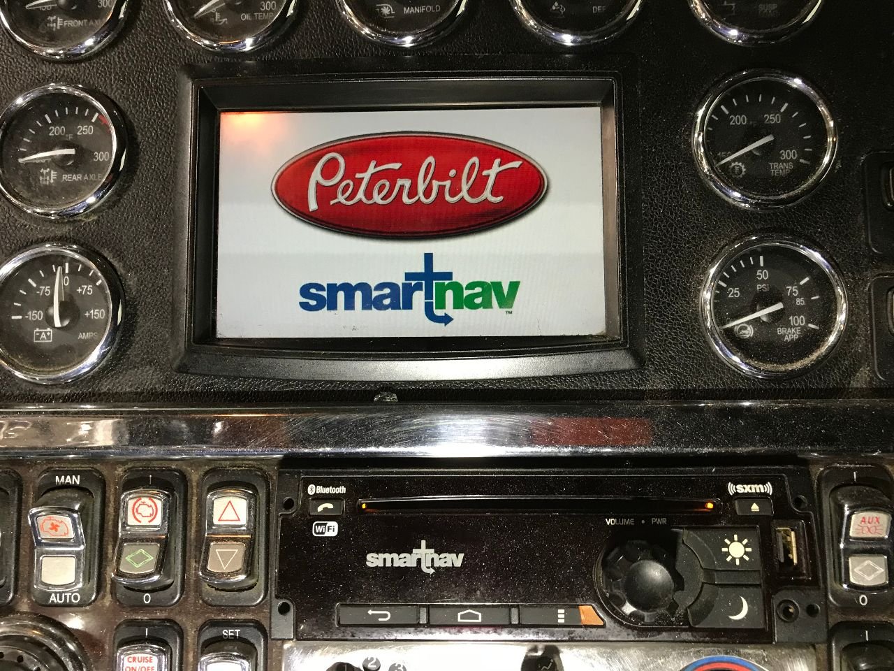 21426173 | Peterbilt 386 A/V Equipment (Radio) for Sale