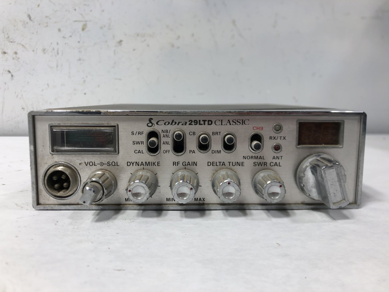 BB03K229LTD | Kenworth T800 A/V Equipment (Radio) for Sale