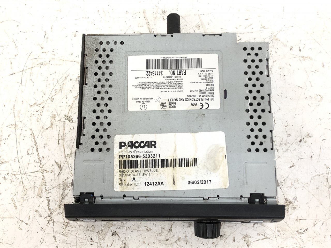 Kenworth T880 A/V Equipment (Radio) for Sale