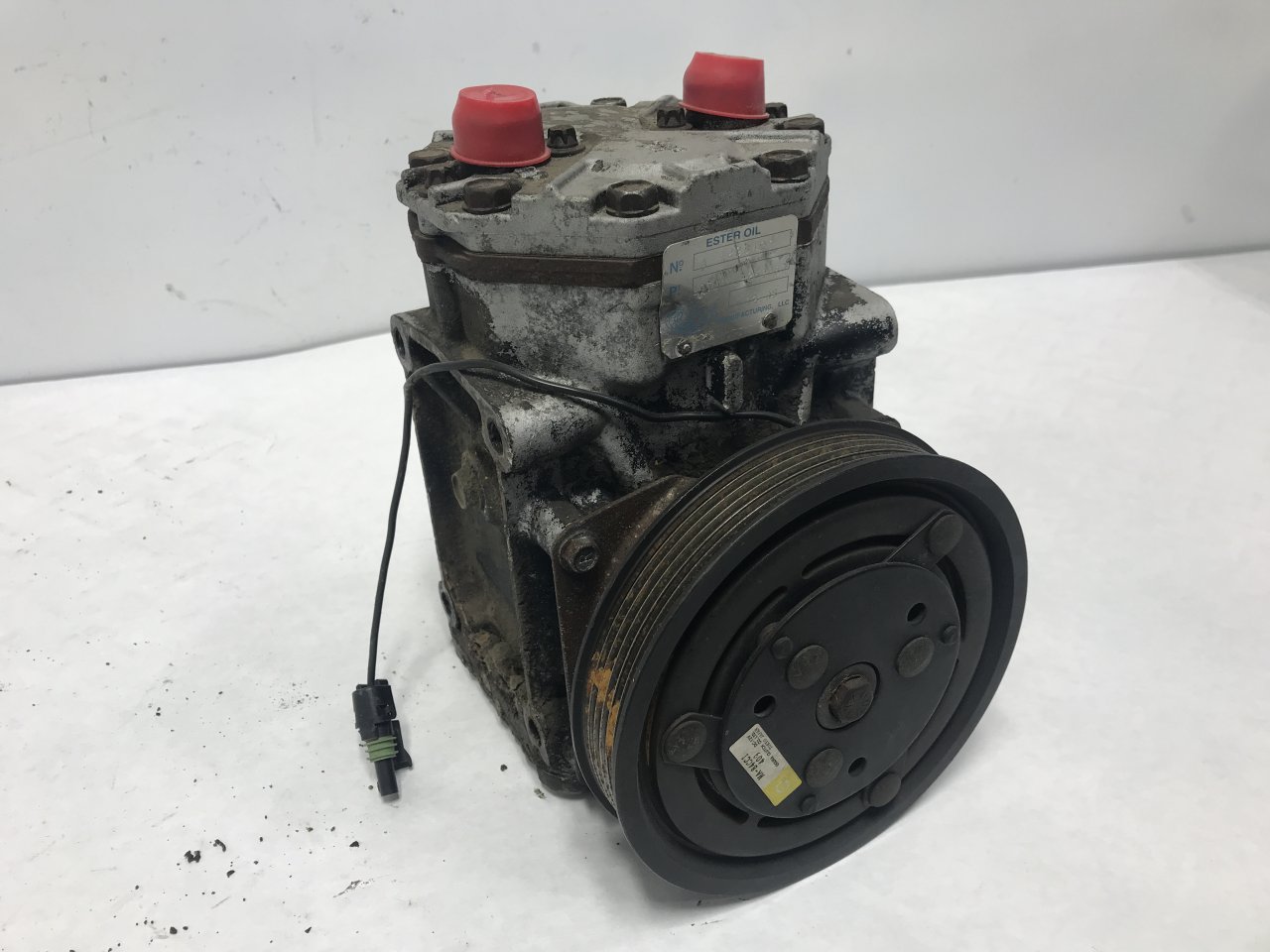 Fld In Comressor ET210L-42528C | Freightliner FLD112 Air Conditioner Compressor for Sale