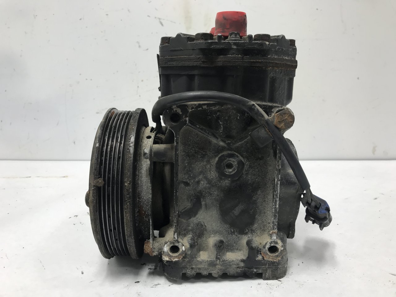 Fld In Comressor ET210L-25240C | Freightliner FLD112 Air Conditioner Compressor for Sale