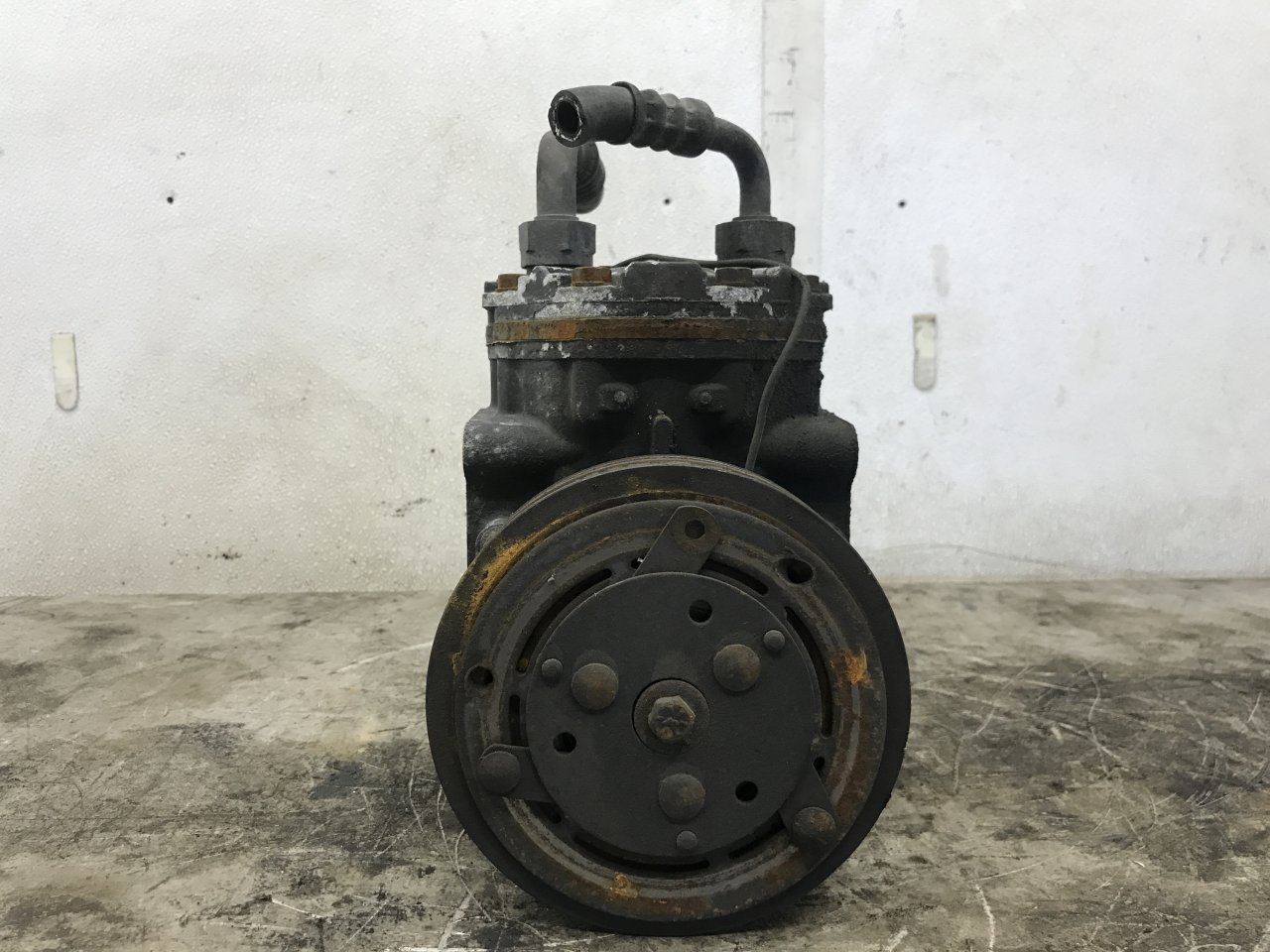 Fld In Comressor Freightliner FLD120 Air Conditioner Compressor for Sale
