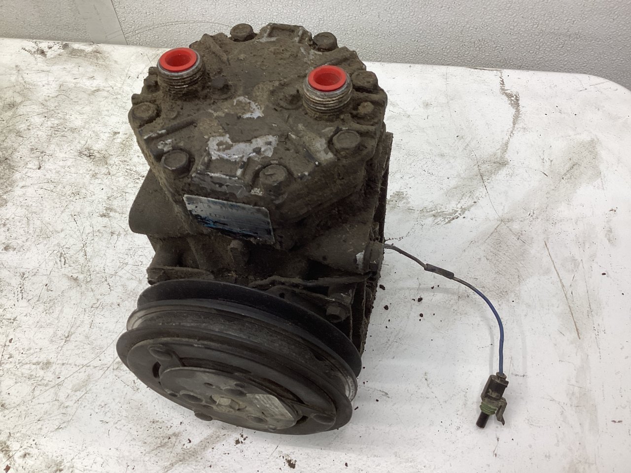 New A/C Compressor York For Freightliner Peterbilt Kenworth - OE - Foto 5
