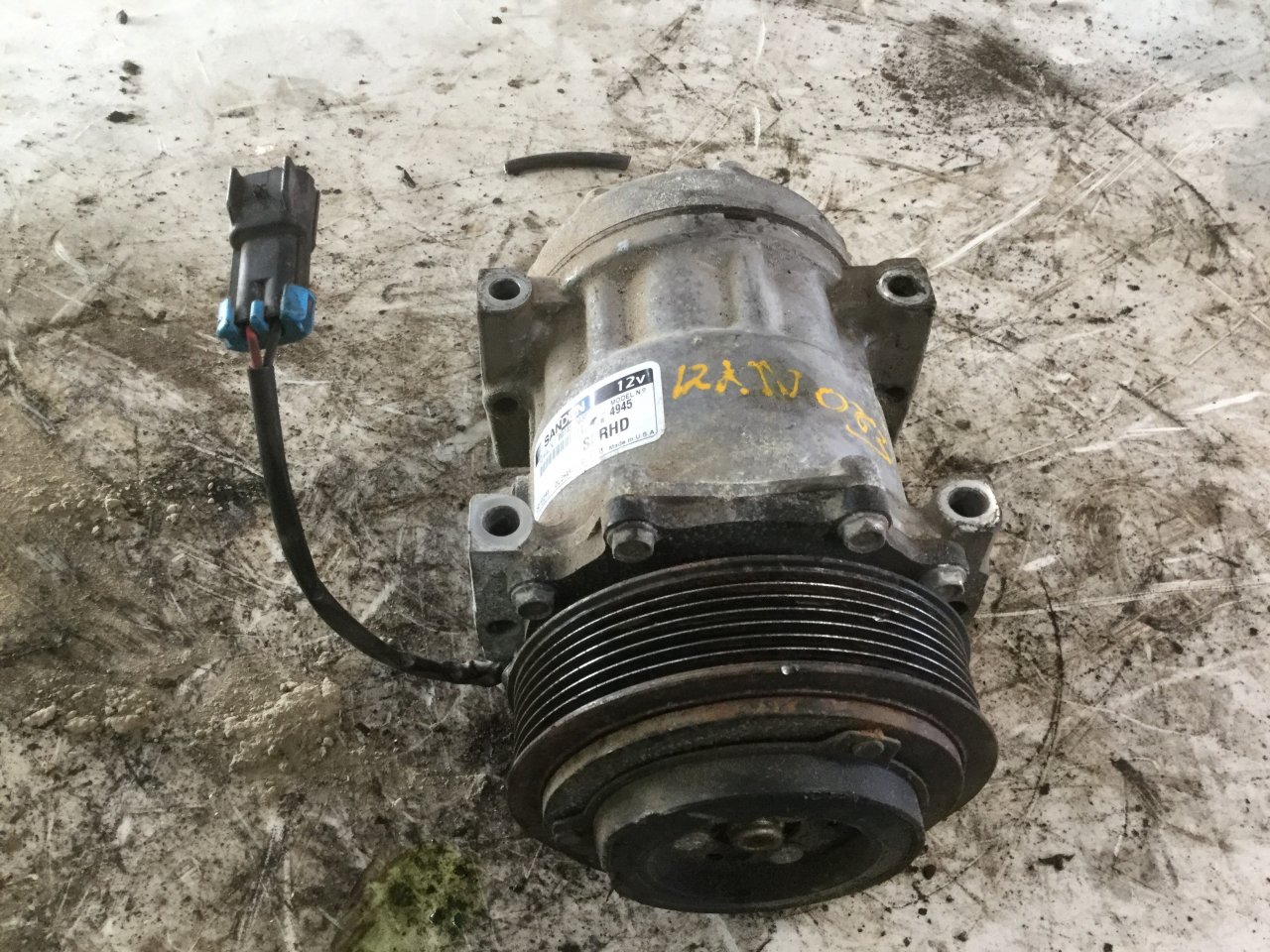 Kenworth T660 Air Conditioner Compressor for Sale