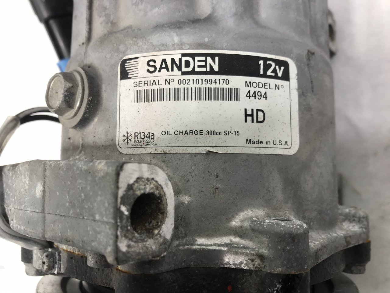 thumbnail image 2 of New AC Compressor For Volvo VNL VNM – Eagle Products W/ 6 Groove Pulley (OE 21349573, 20501069) 2 of 4