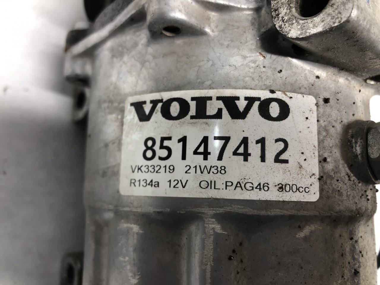 ９１２ 85147412 | Volvo VNL Air Conditioner Compressor for Sale