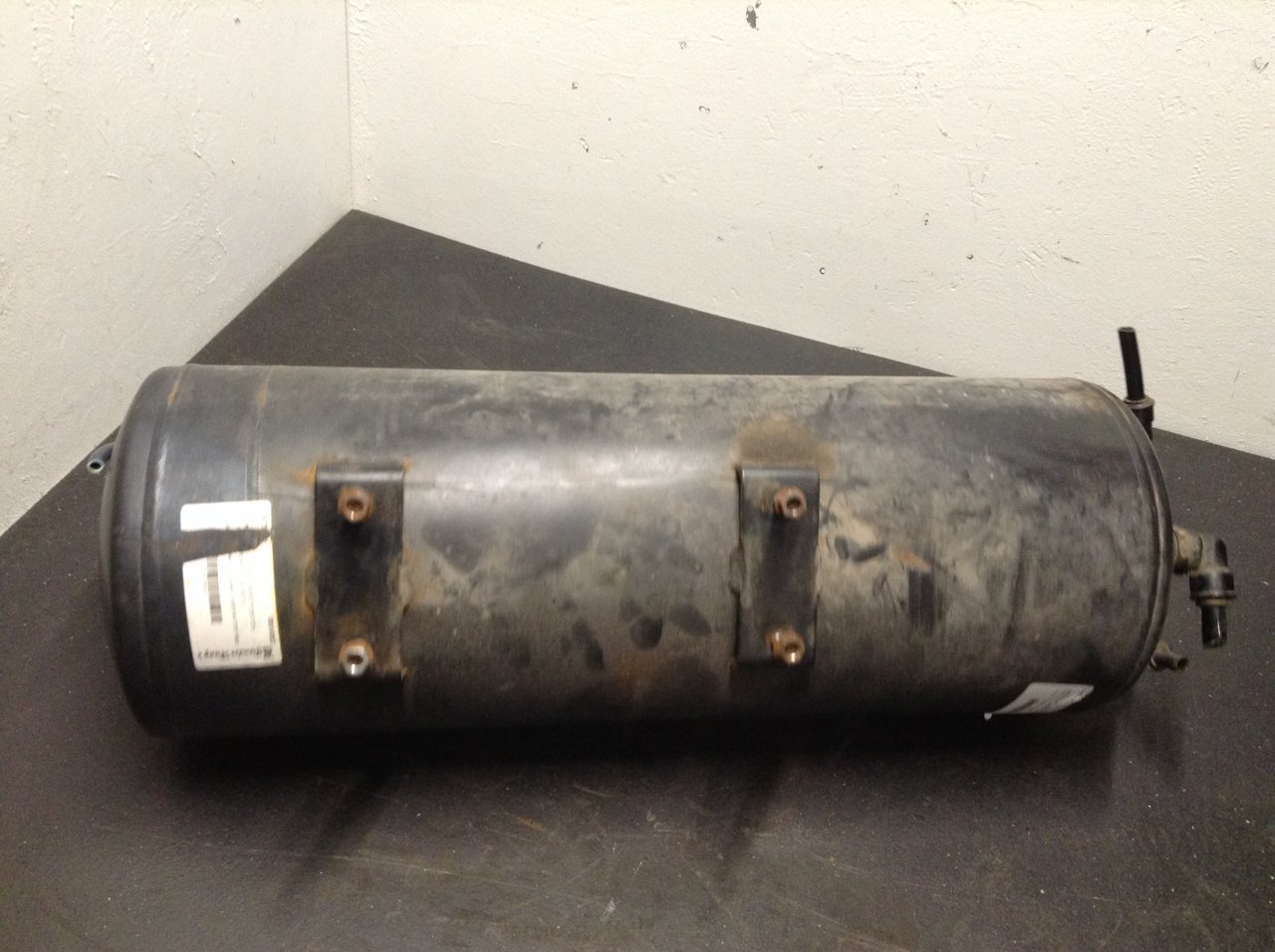 Volvo VNL Air Tank for Sale