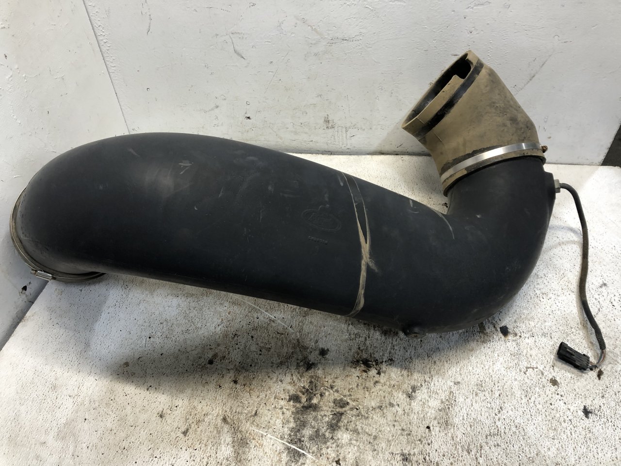 5MD571M | Mack CXN Air Transfer Tube for Sale