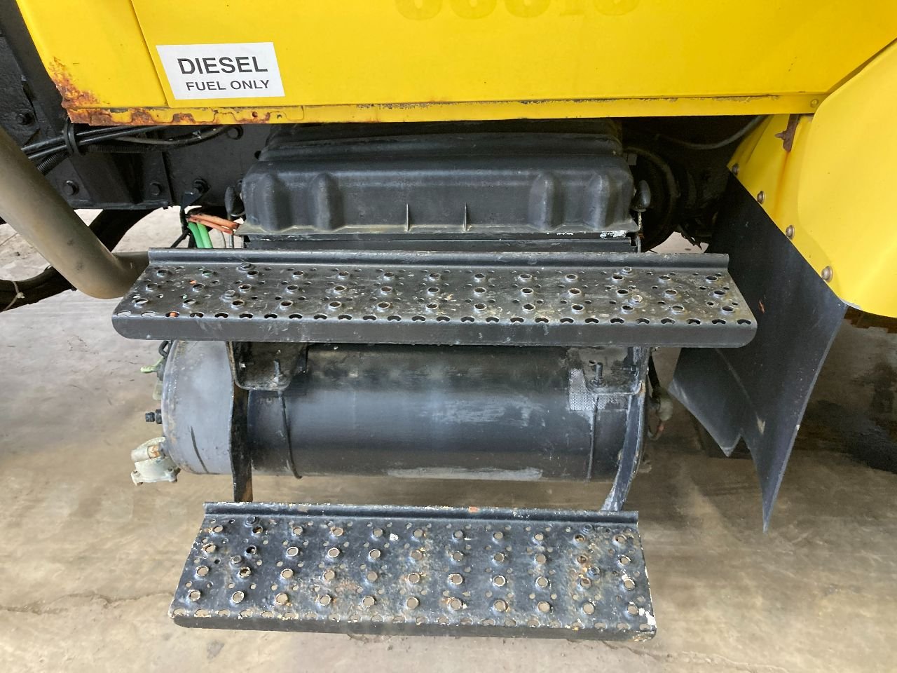 International 7400 Battery Box for Sale