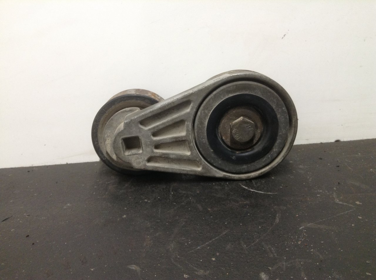 thumbnail image 2 of ALT TENSIONER® Automatic Belt Tensioner Assembly For Freightliner Coronado – Replaces 38667 2 of 3