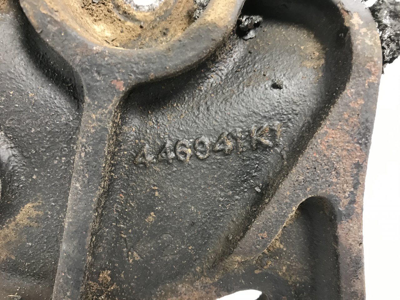 446941K1 | International 446 Engine Bracket for Sale