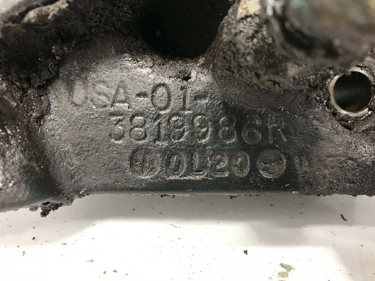 3819986 Cummins L10 Engine Bracket for Sale