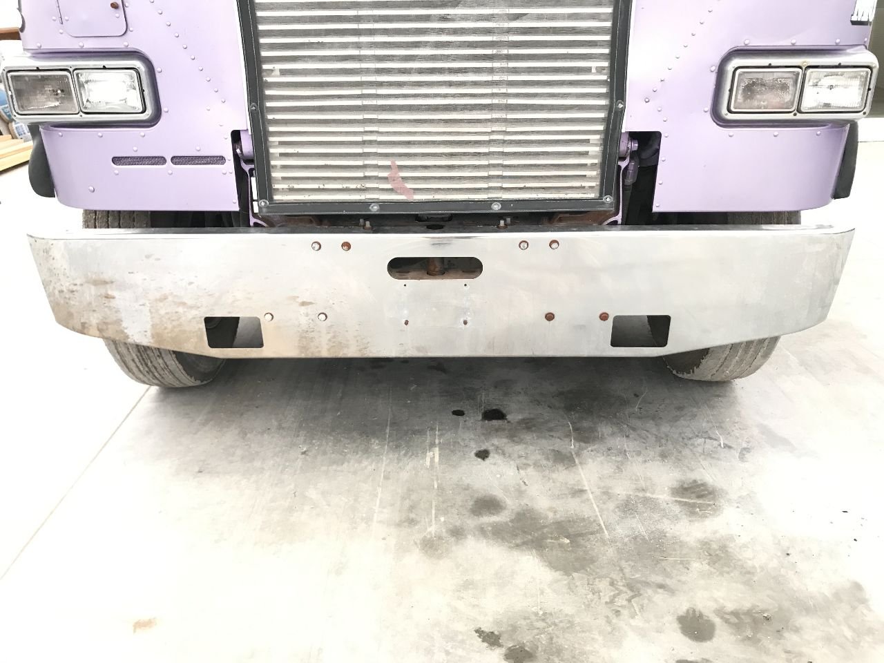Freightliner FLT Bumper for Sale