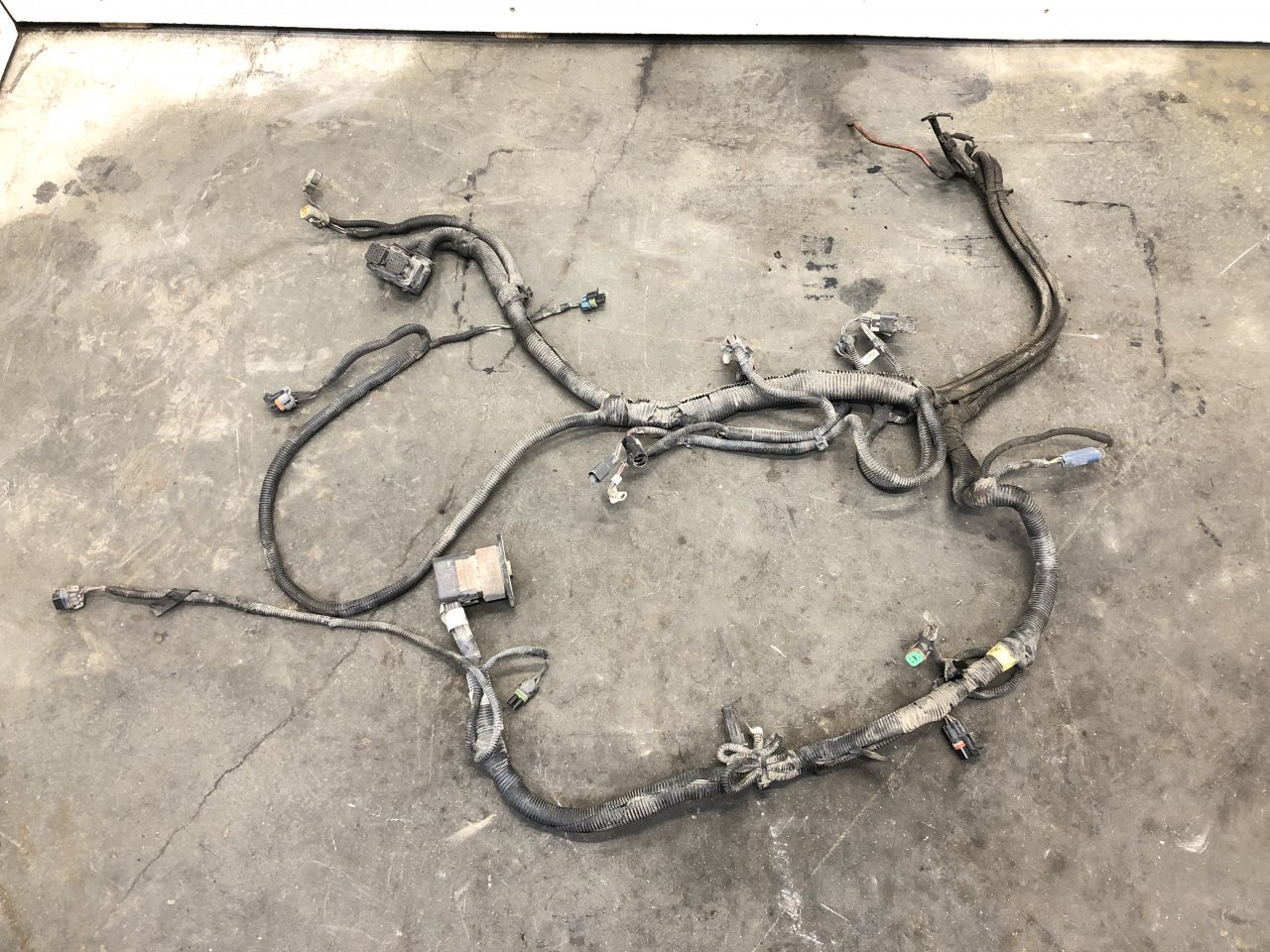 P916494 Kenworth T600 Wiring Harness, Cab for Sale