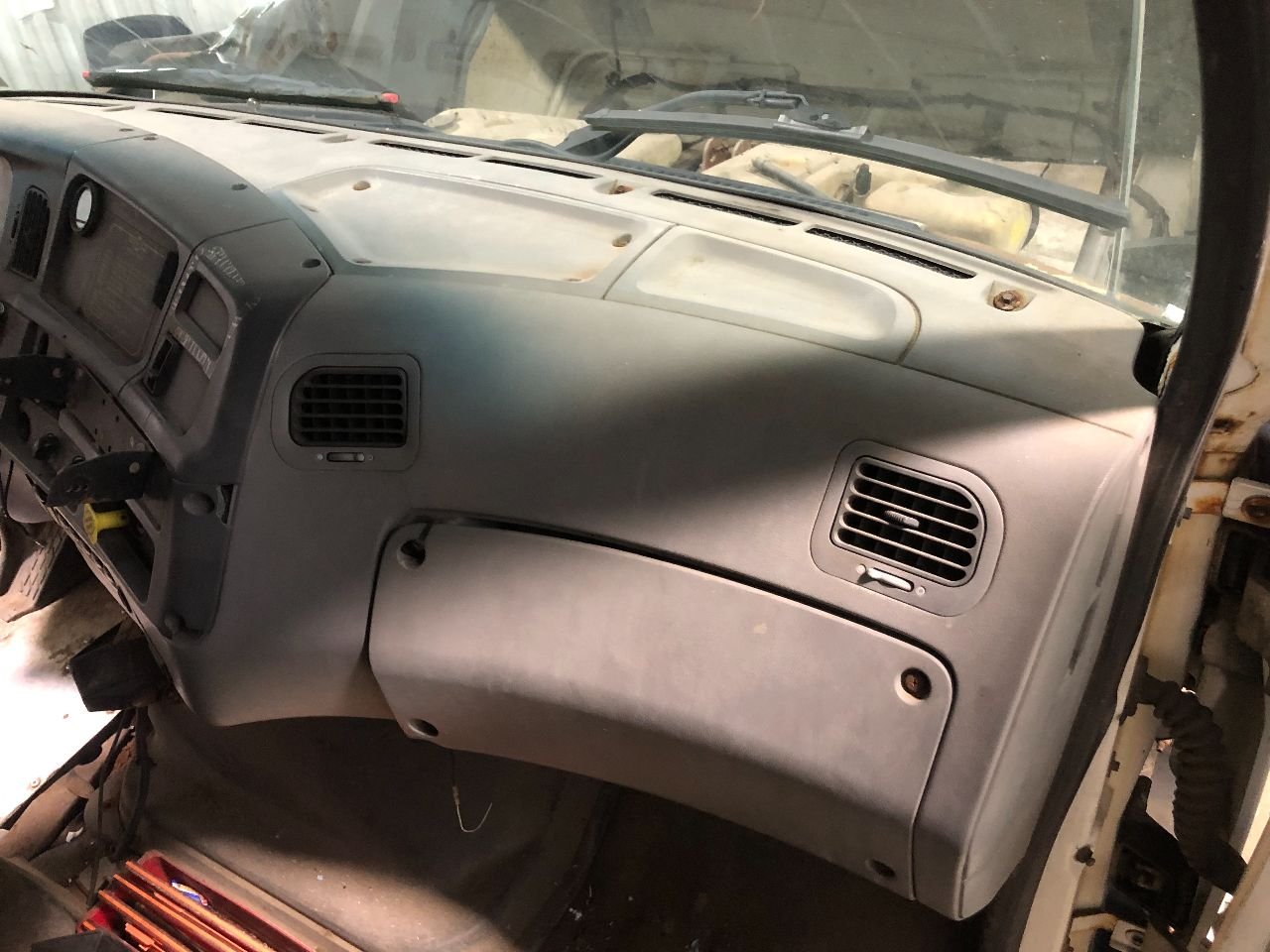Ford L8501 Dash Assembly for Sale