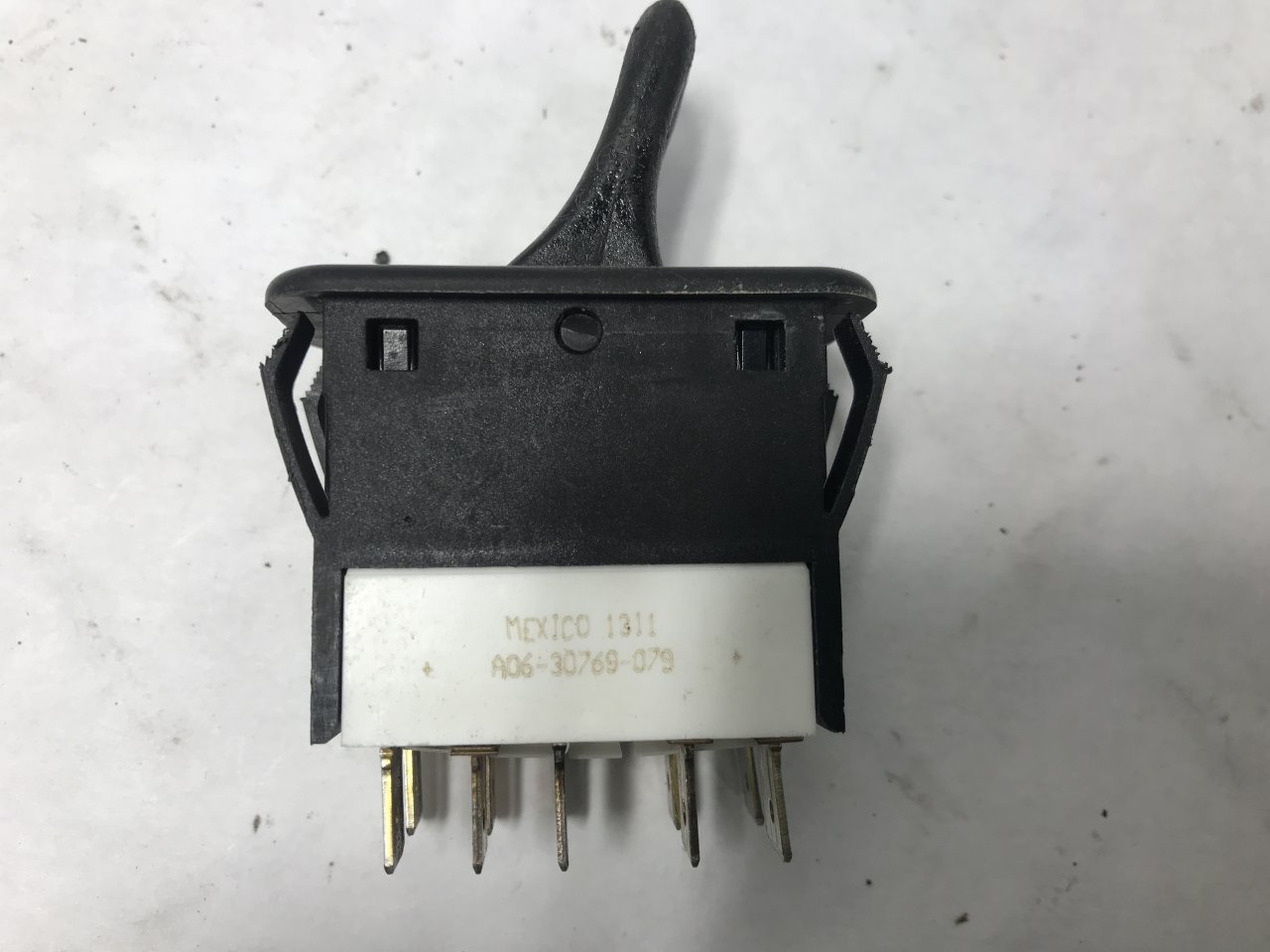 SWD A06-30769-079 | Freightliner 114SD Dash/Console Switch for Sale