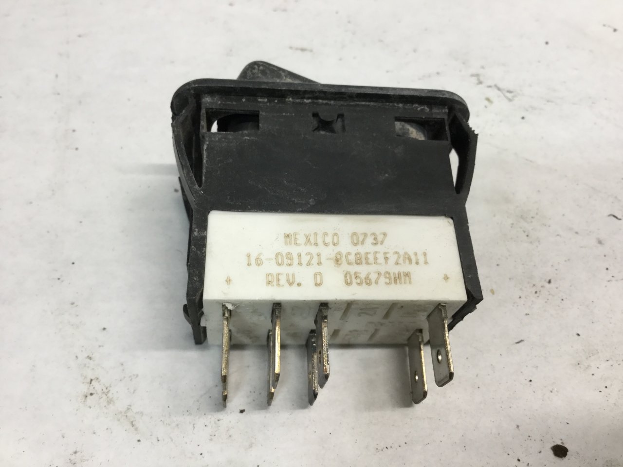 16-09121-8C8EEF2A11 | Peterbilt 367 Dash/Console Switch for Sale