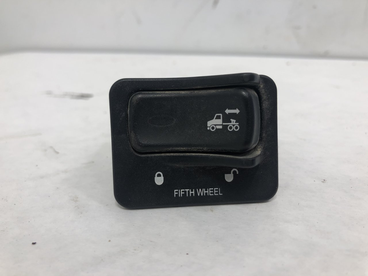 G90-6022-003BN | Peterbilt 367 Dash/Console Switch for Sale