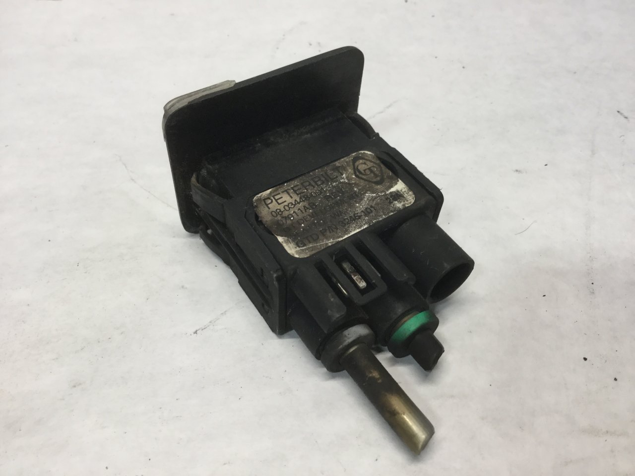 スイッチ RE254460: Auto Power Shift Rocker Switch | Shop.Deere.com