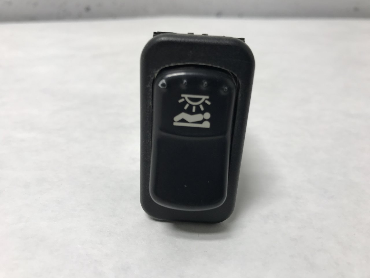 16-09122-2K36SS1F31 | Peterbilt 386 Dash/Console Switch for Sale