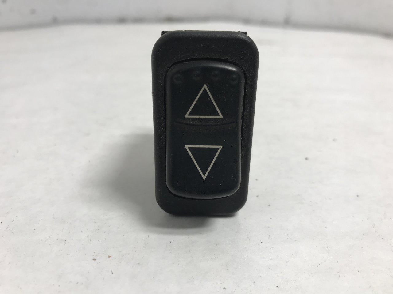 16-07418-0D9DSS2F61 | Peterbilt 387 Dash/Console Switch for Sale