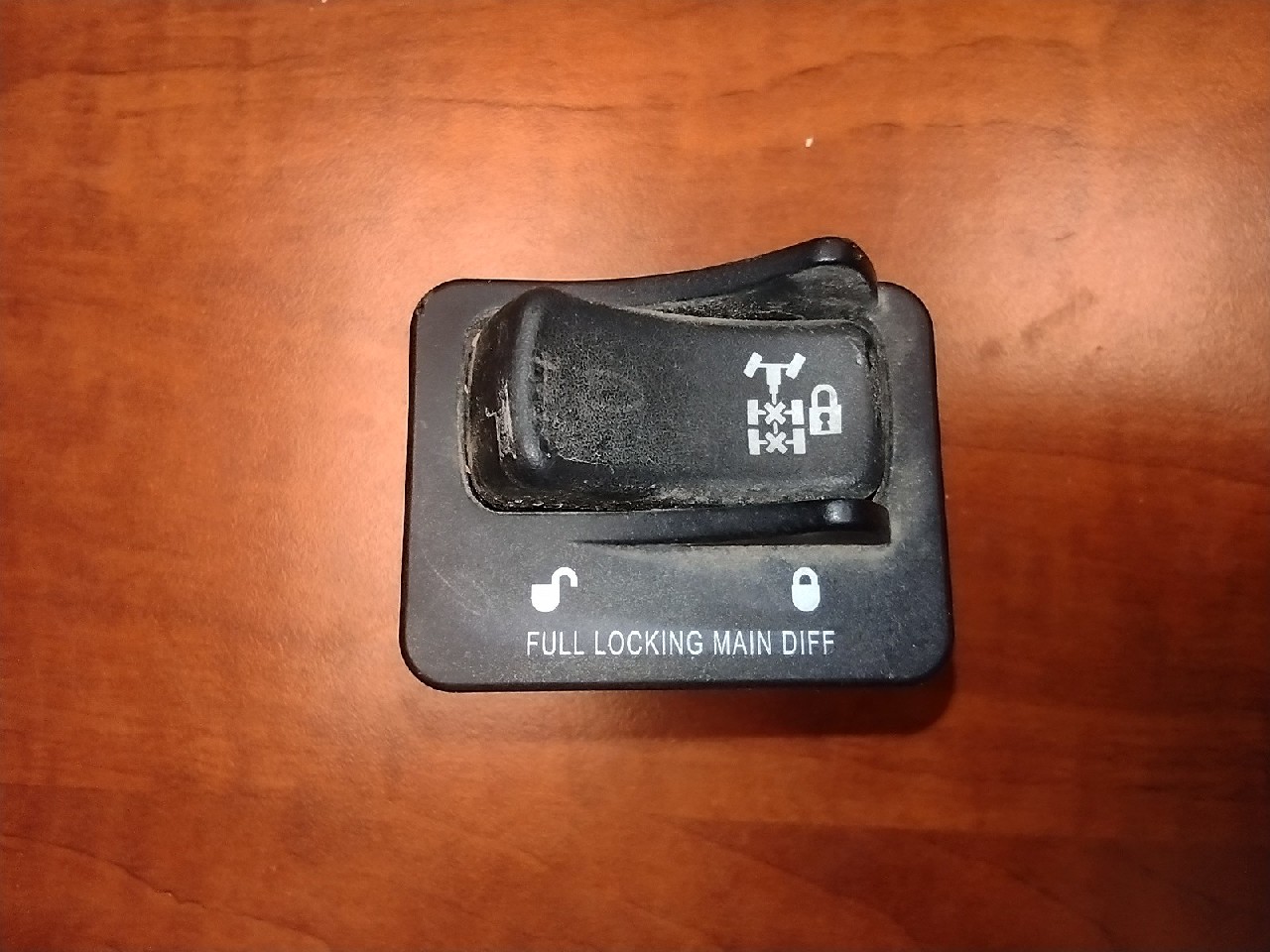 G90-6022-010AN | Peterbilt 389 Dash/Console Switch for Sale