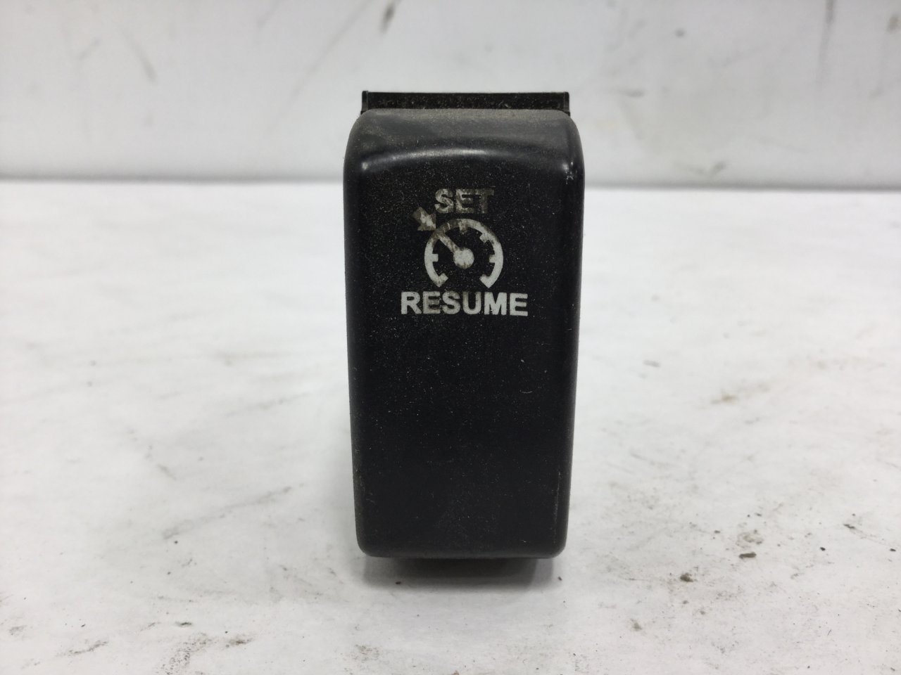 P27-1177-008 | Peterbilt 579 Dash/Console Switch for Sale