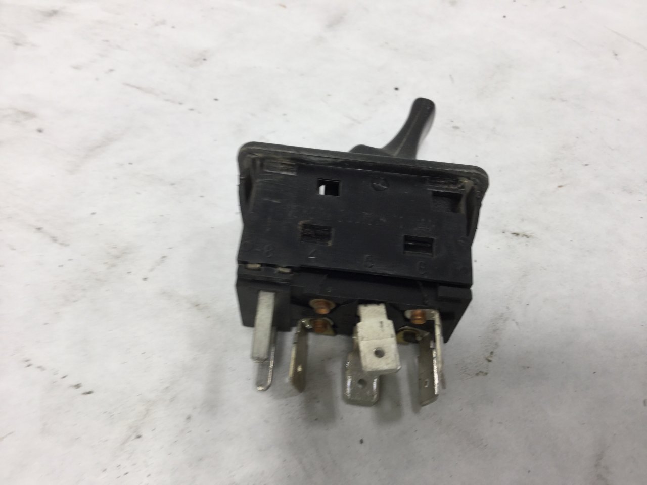 International 9200 Dash/Console Switch for Sale
