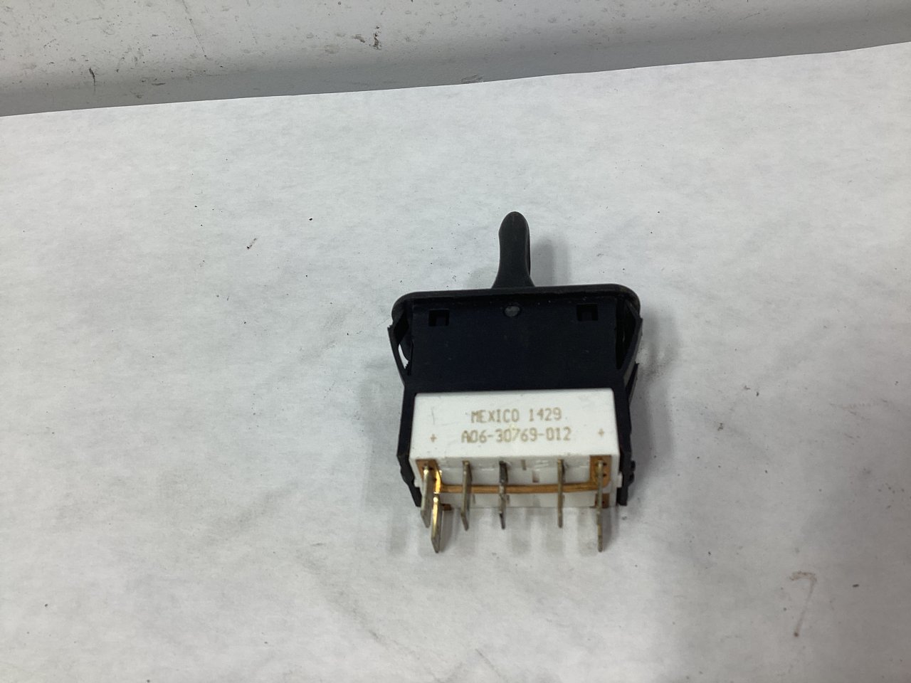 A06-30769-012 | Freightliner M2 106 Dash/Console Switch for Sale