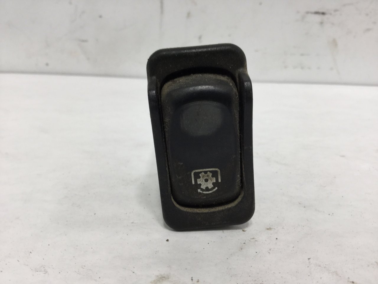 A06-37217-017 | Freightliner M2 112 Dash/Console Switch for Sale