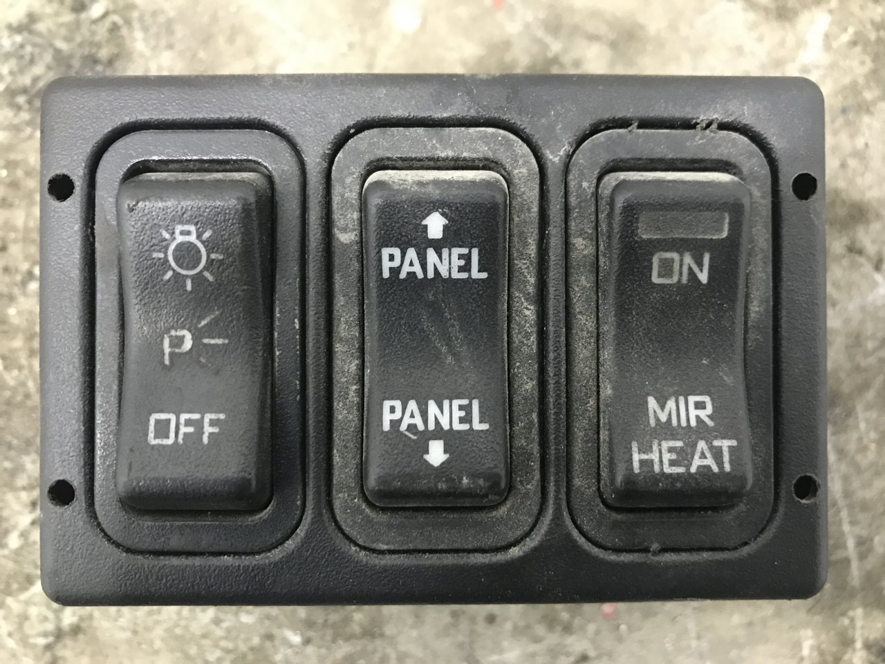 3582062C1 | International 8600 Dash Panel for Sale
