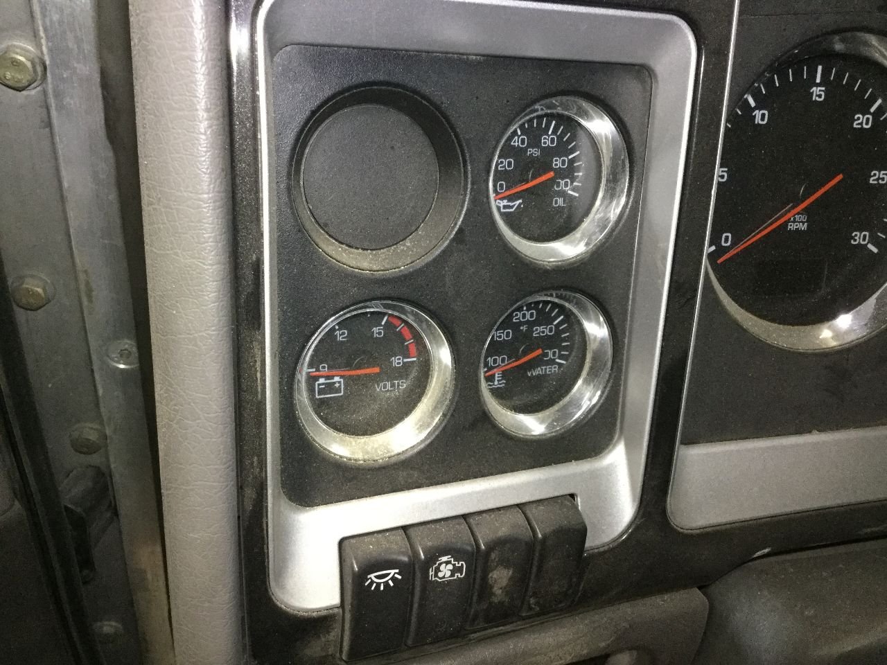 S641194140 Kenworth T800 Dash Panel for Sale