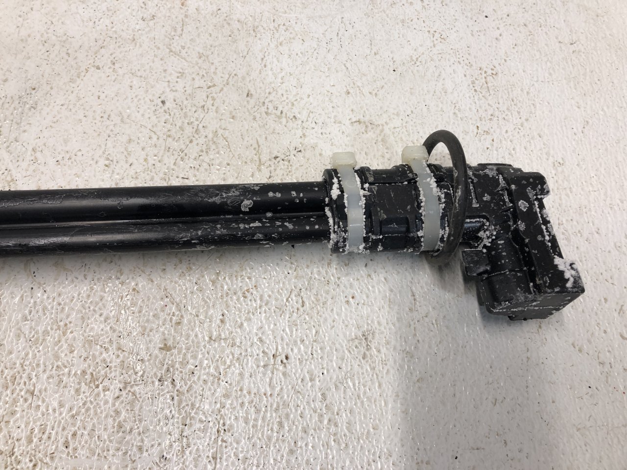 Q216127002 Peterbilt 389 DEF Sensor for Sale