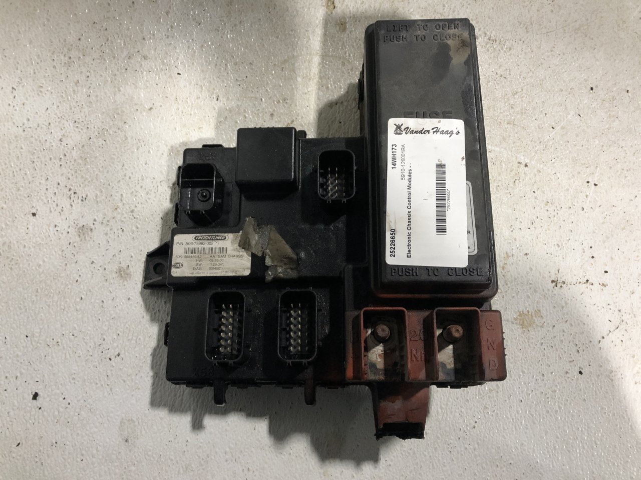 Freightliner CASCADIA Electronic Chassis Control Modules for Sale
