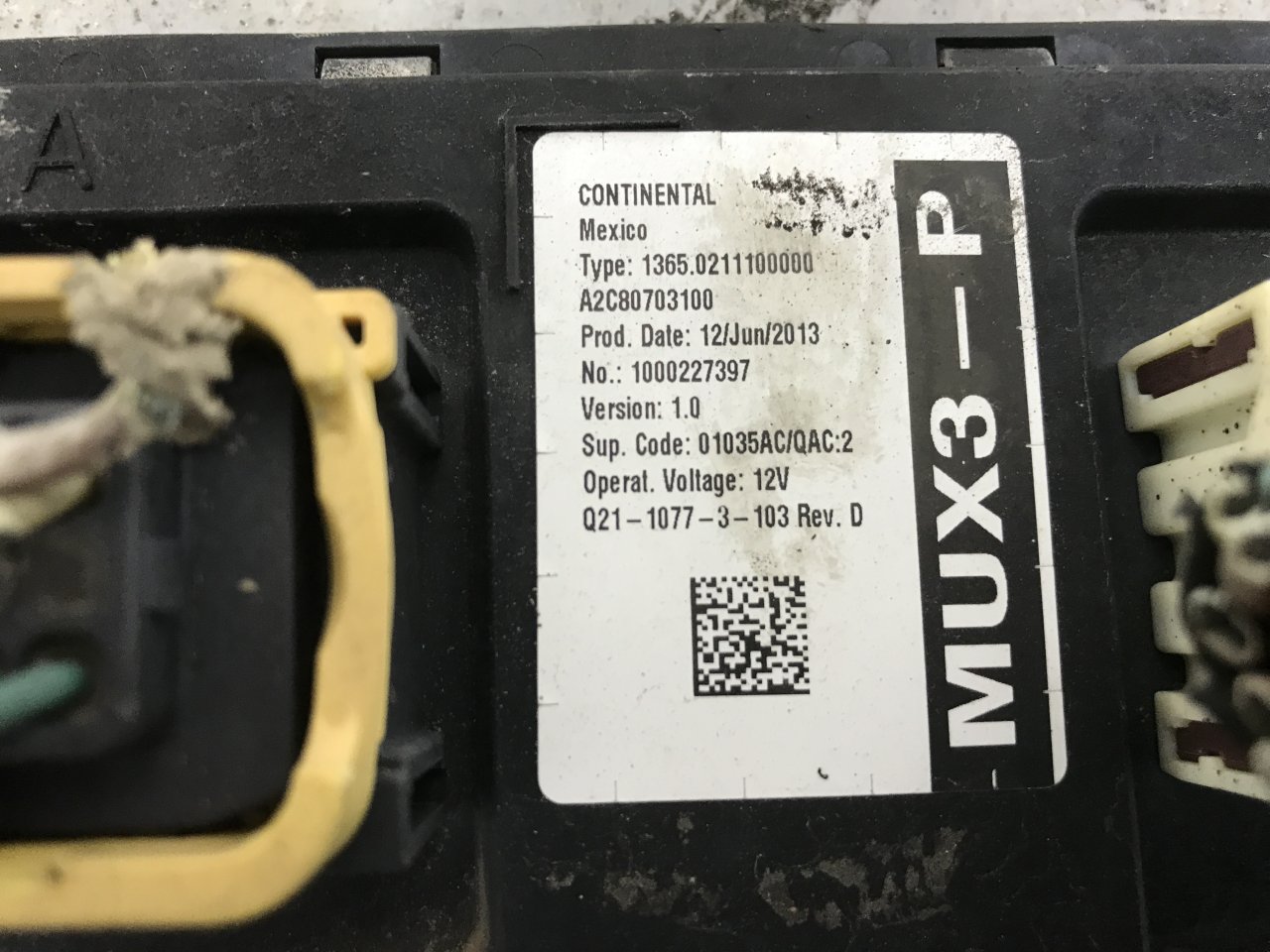 Q-1077-3-103 | Kenworth W900L Electronic Chassis Control Module for Sale