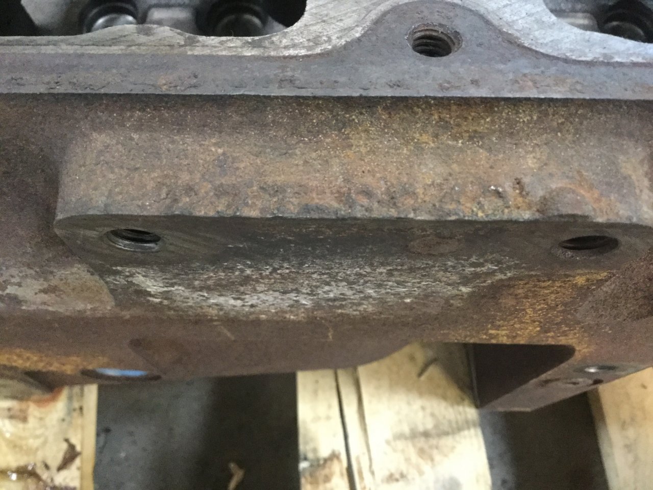 CAT C15 Engine Cylinder Head for Sale