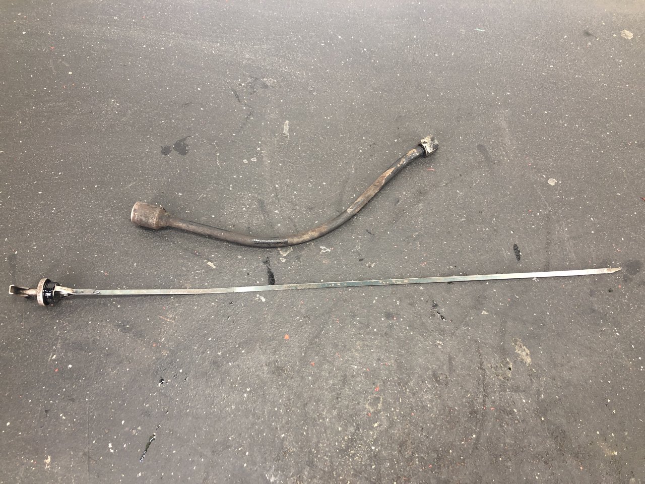Cummins N14 CELECT+ Oil Dipstick for Sale
