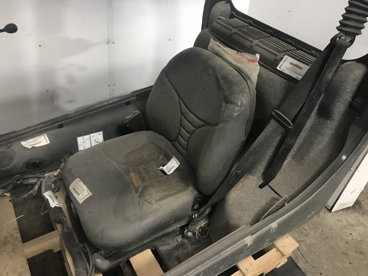 84484008 New Holland L218 Cab Assembly for Sale