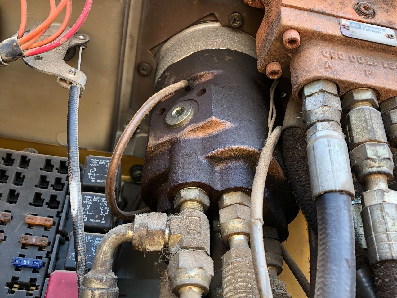 AT149546 | John Deere 644G Controls for Sale