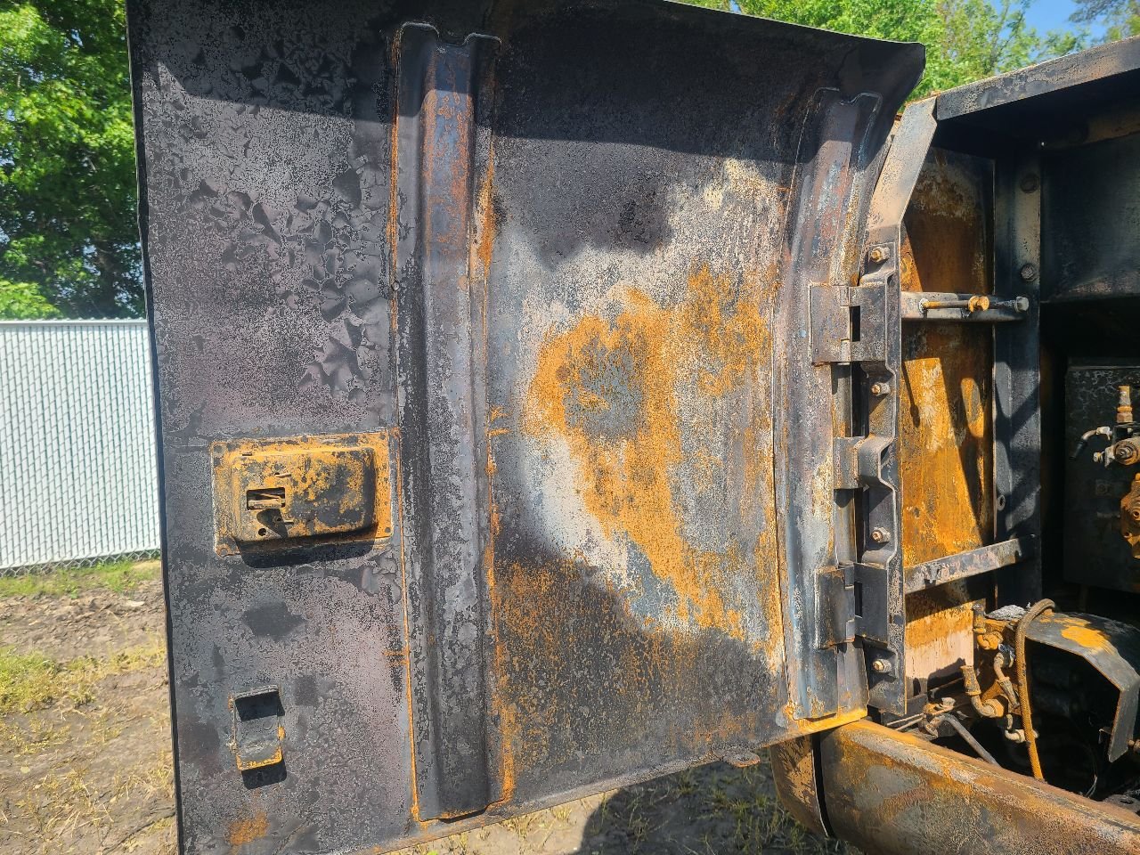 KLN10890Y2 Case CX160 Door Assembly for Sale