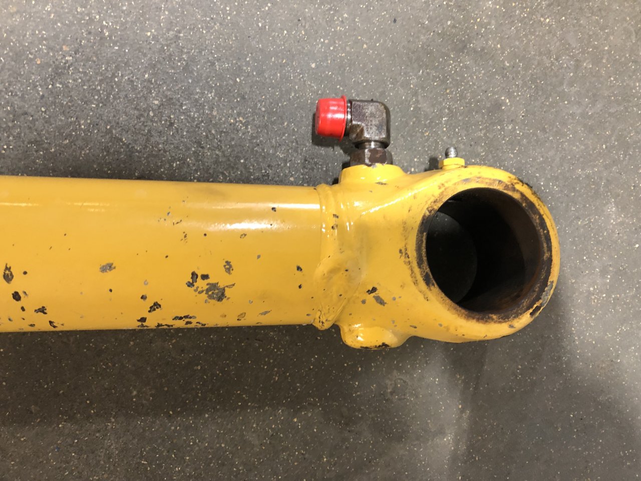 AH218165 John Deere CT322 Hydraulic Cylinder for Sale