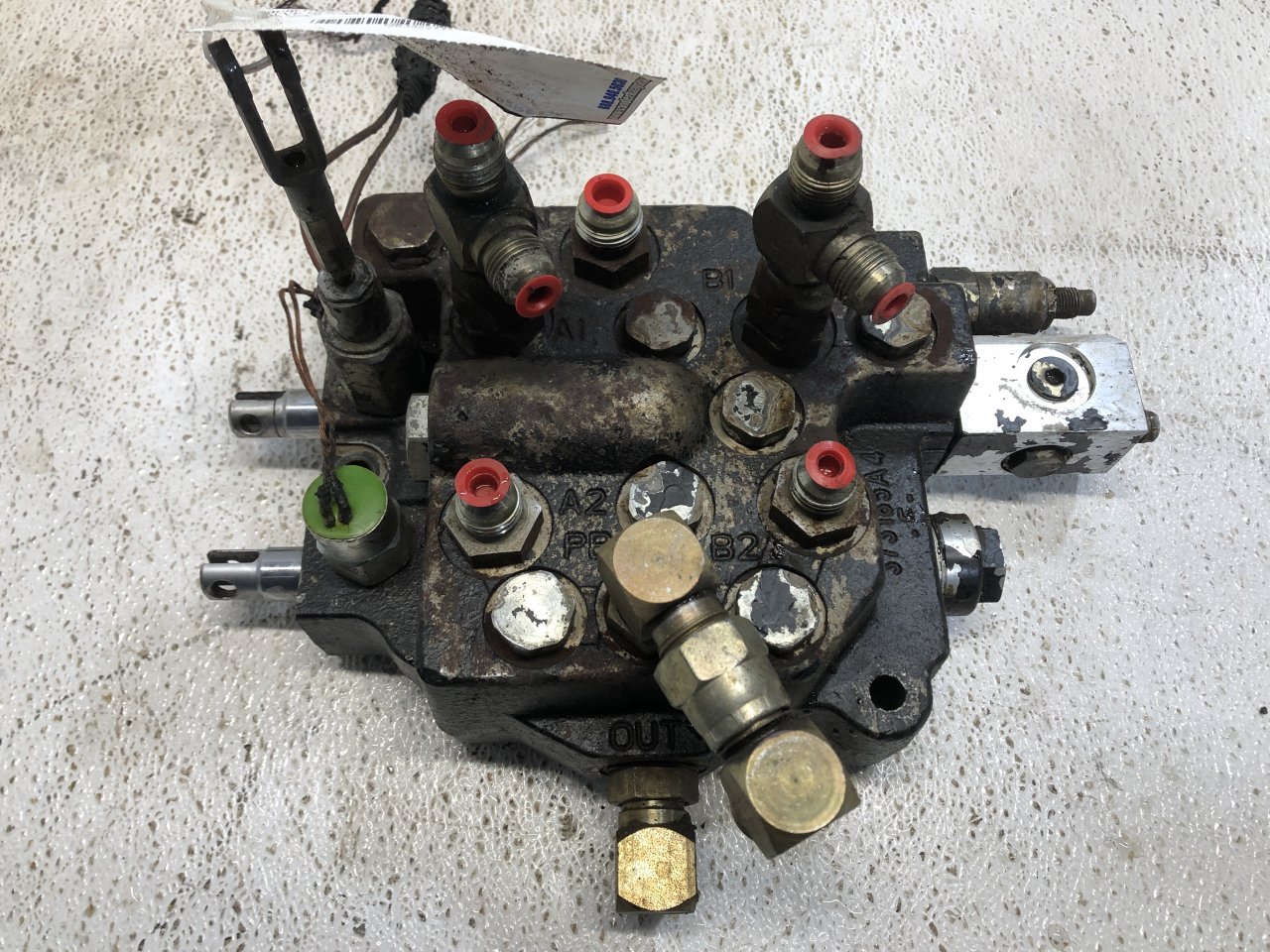 87431790 | Case 60XT Hydraulic Valve for Sale