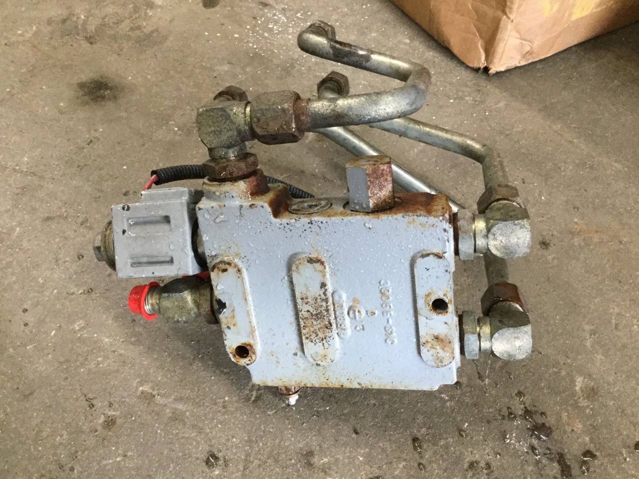 6673959 Bobcat 864 Hydraulic Valve for Sale