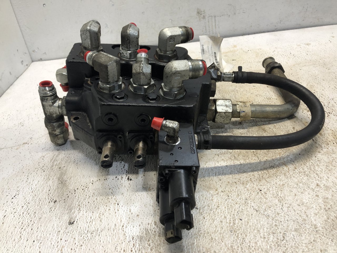 New Holland LS170 Hydraulic Valve for Sale