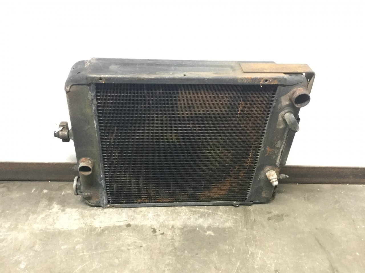 CAT 910 Radiator for Sale