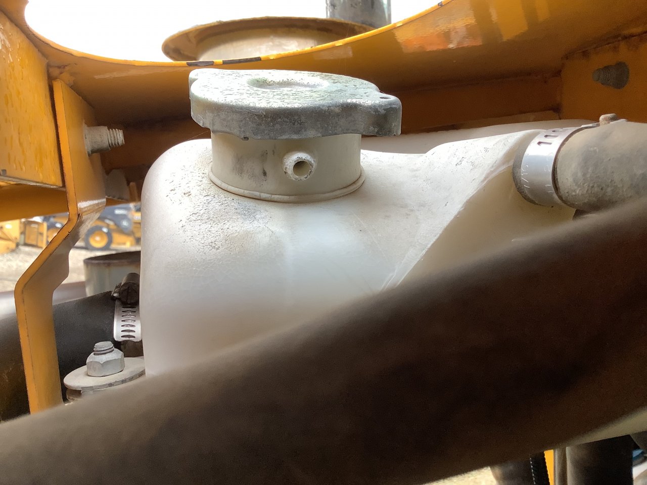 JCB 416B HT Radiator Overflow Bottle for Sale