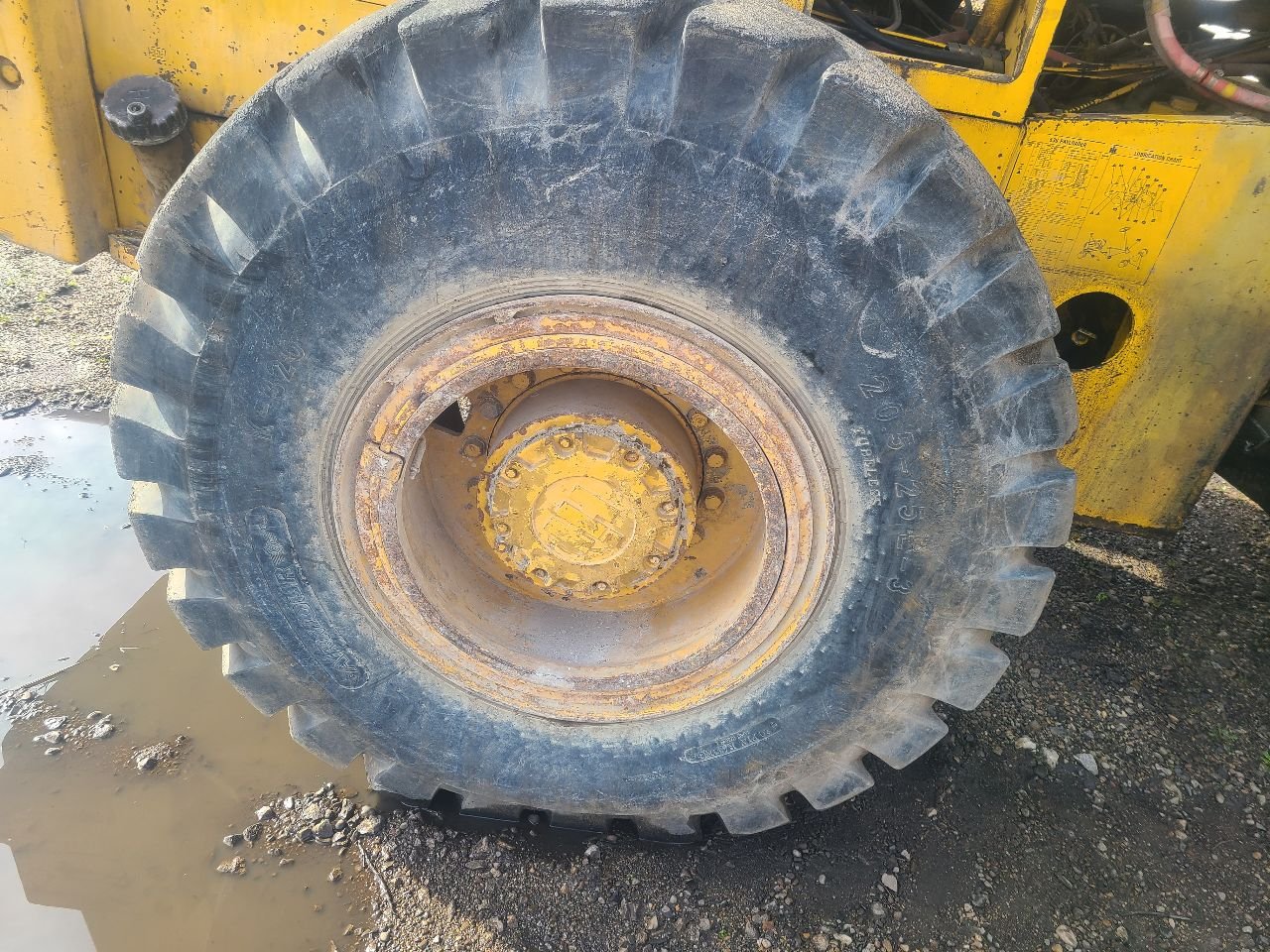 SOLD - Dresser 530 Tire and Rim