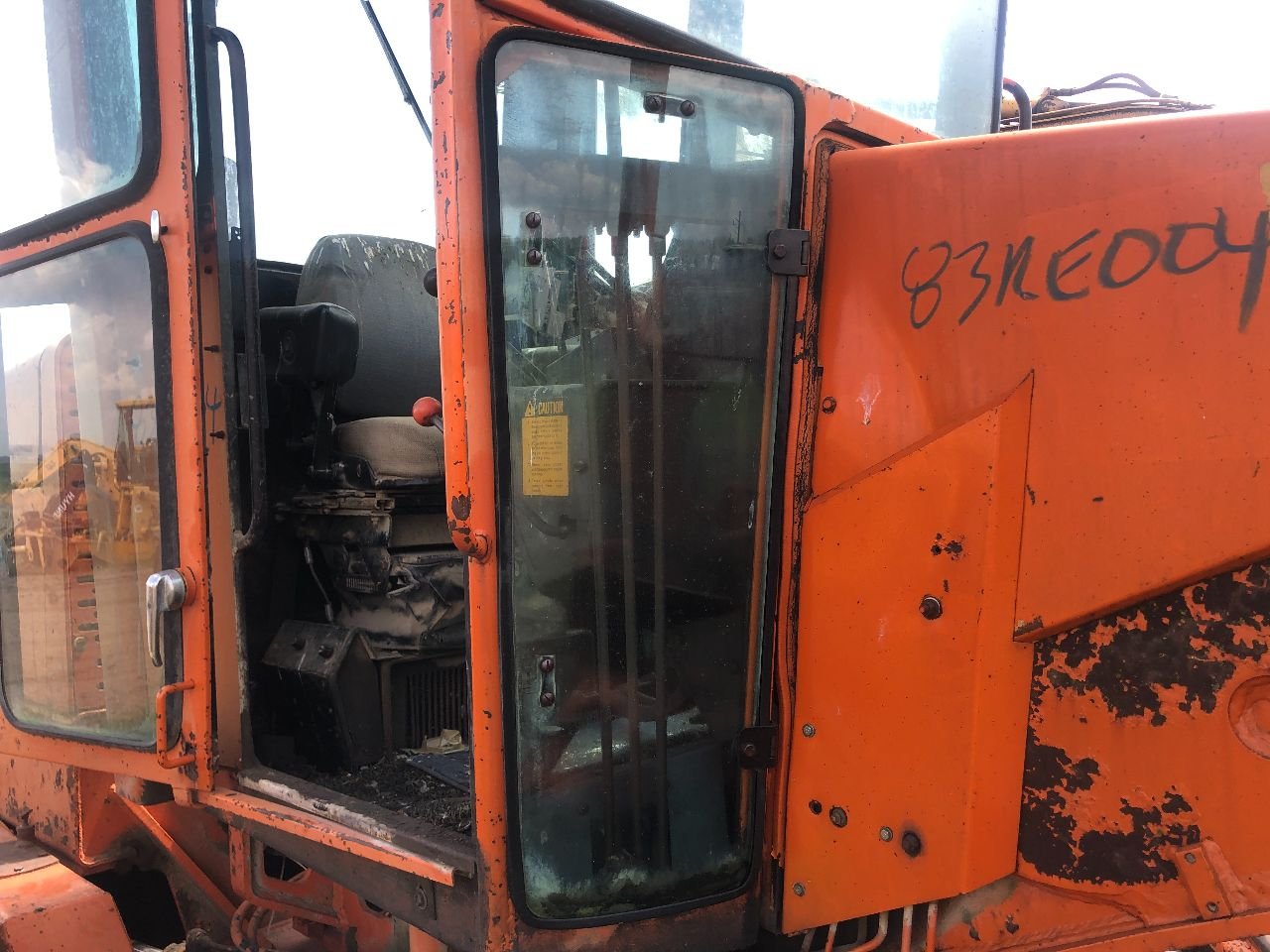 T62136 | John Deere 670A Windshield Glass for Sale